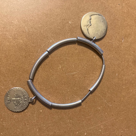 reminiscence from France purchased at Clio Bleu Montreal. Bracelet - Picture 8 of 11